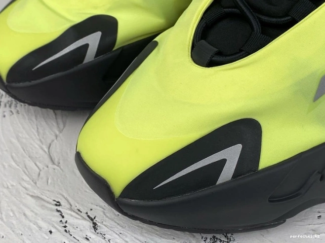 Yeezy FY3727 Adidas 700 MNVN Boost Phosphor 0808